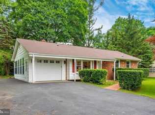 24008 Woodfield School Rd, Gaithersburg, MD 20882