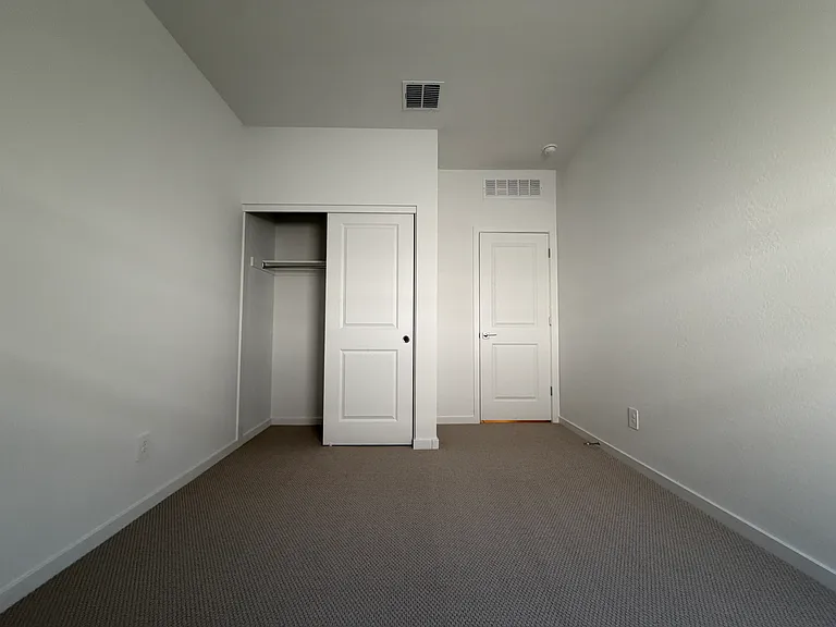 15887 W Cottontail Ln — Photo 18