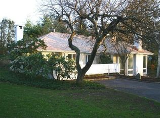 140 Rose Hill Rd, Southport, CT 06890