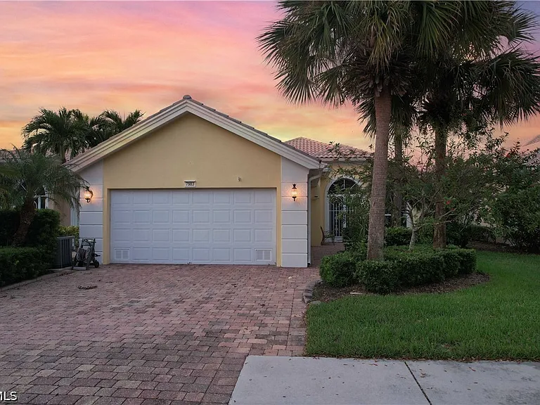 7983 Valentina Ct — Photo 29
