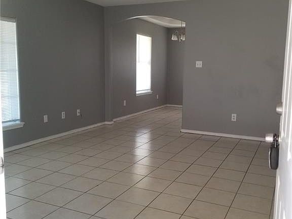 2nd image of 903 French Ave #1