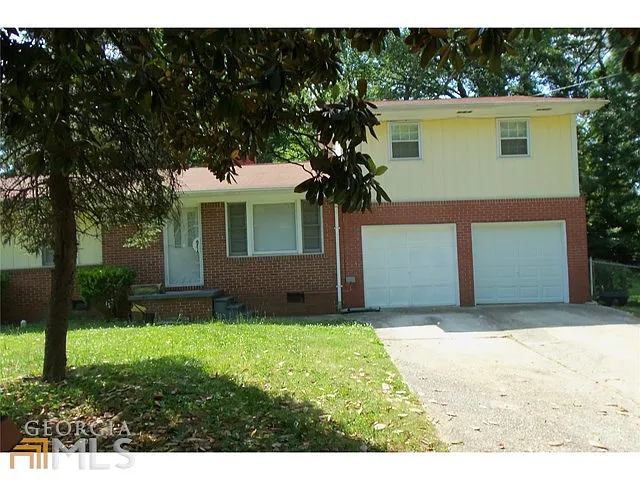 3811 Bakers Ferry Rd SW photo 1