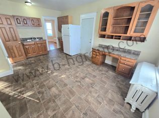 821 48th St, Kenosha, WI 53140