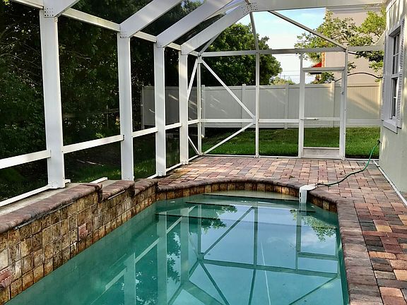 3rd image of 117 Plano Ct