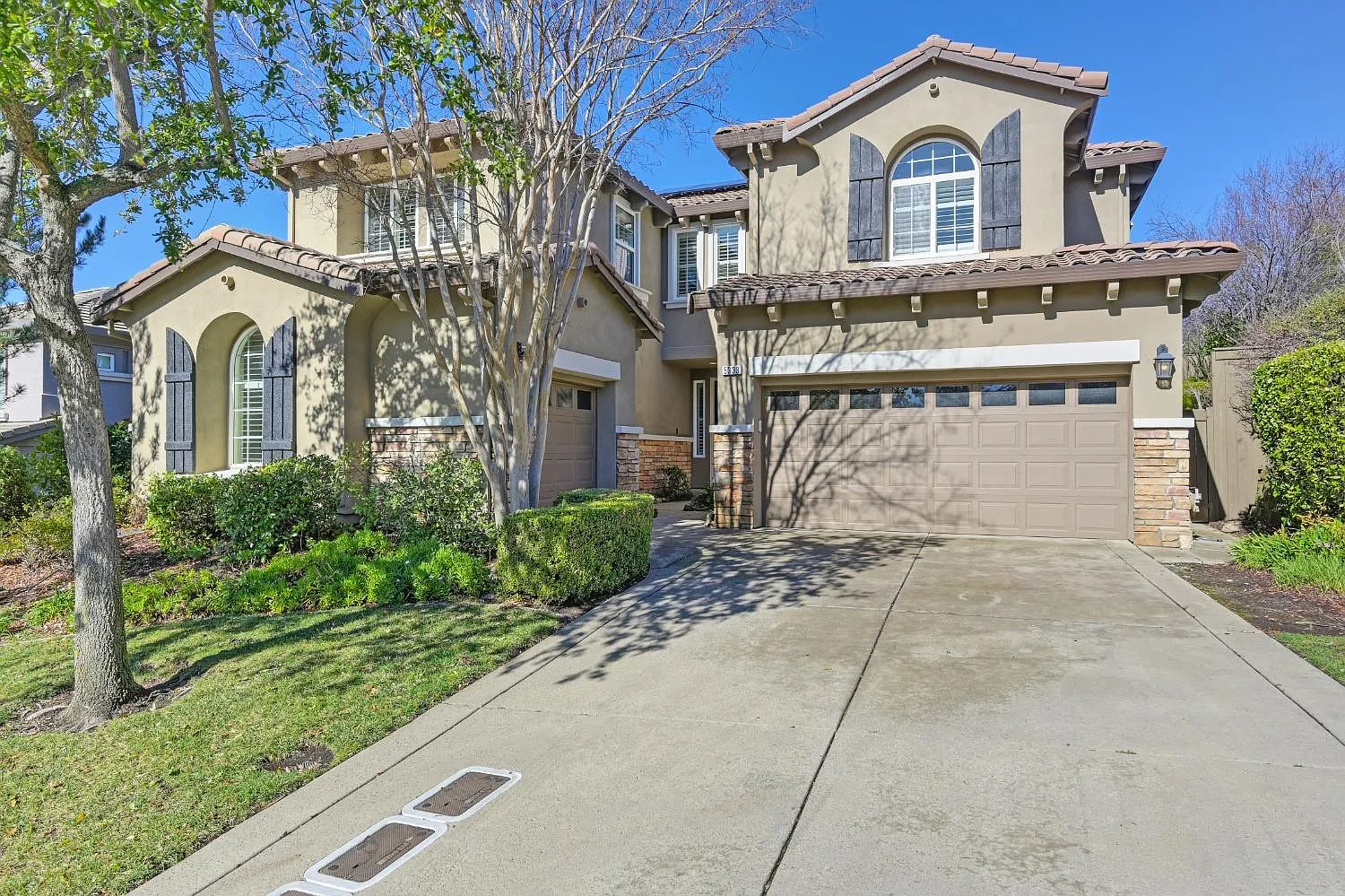5333 Garlenda Dr photo 1