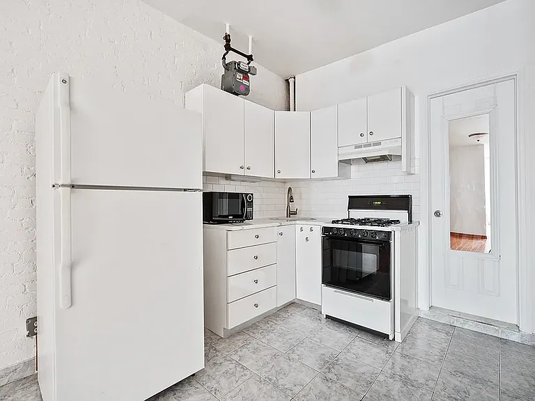 377 Broome St #13 — Photo 2