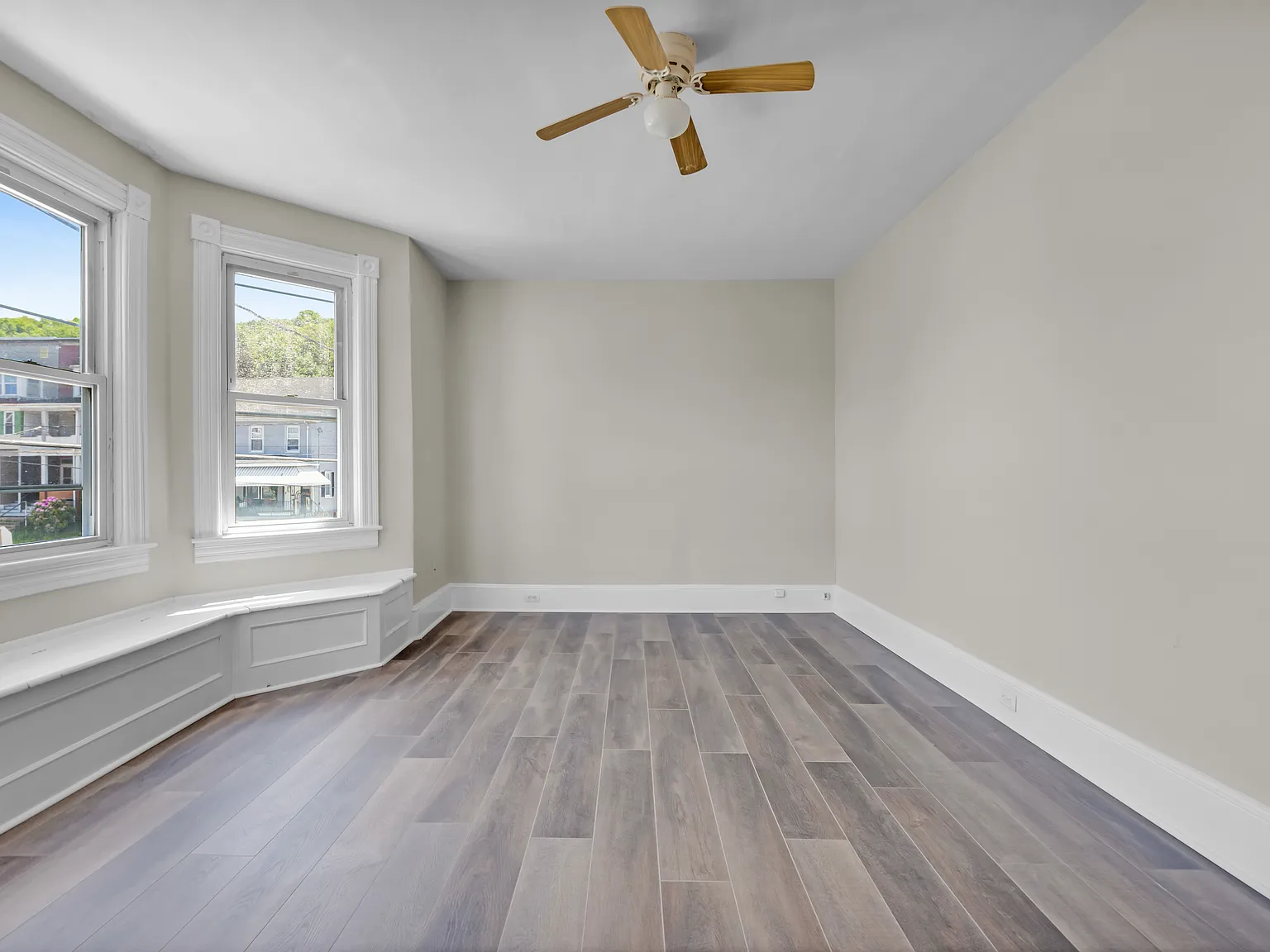 1 bed, 900 sqft, $1,150 — Photo 4