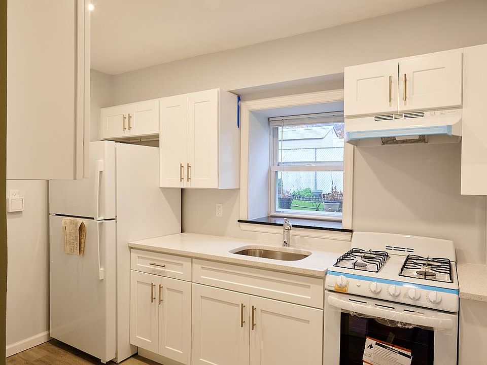 1st image of 1128 Wilcox Ave #G