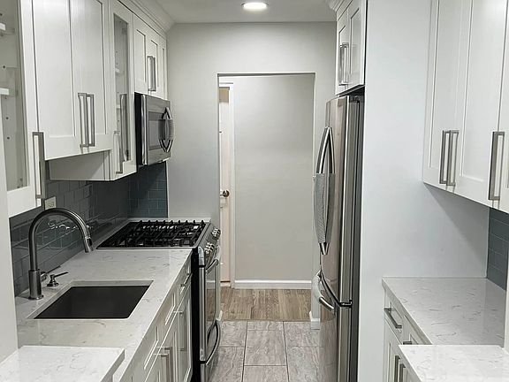 3rd image of 8710 149th Ave