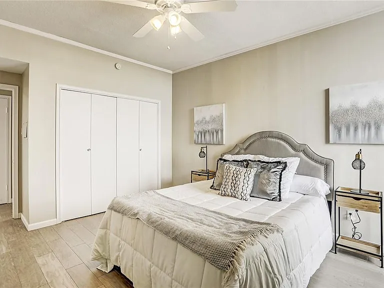 1801 Lavaca St #11F — Photo 8