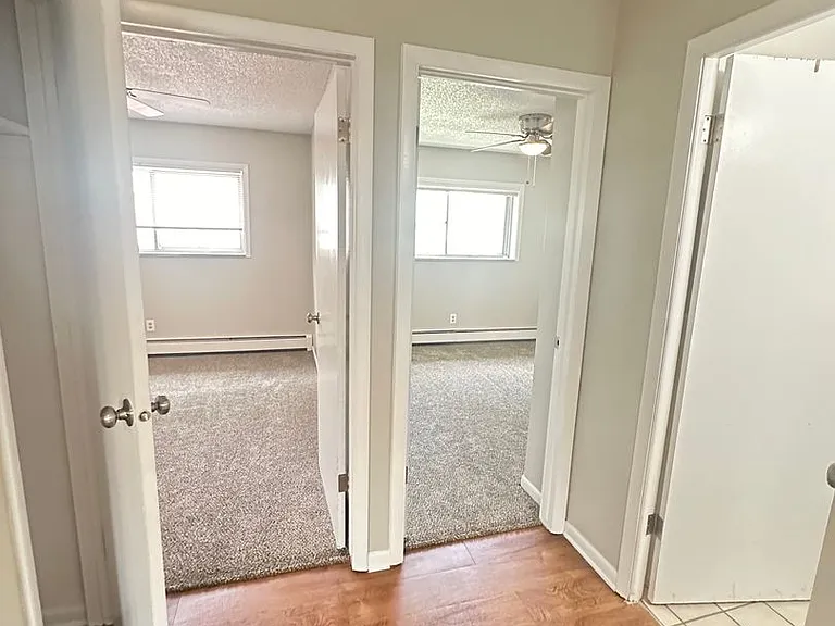 Mead Apartments — Photo 11