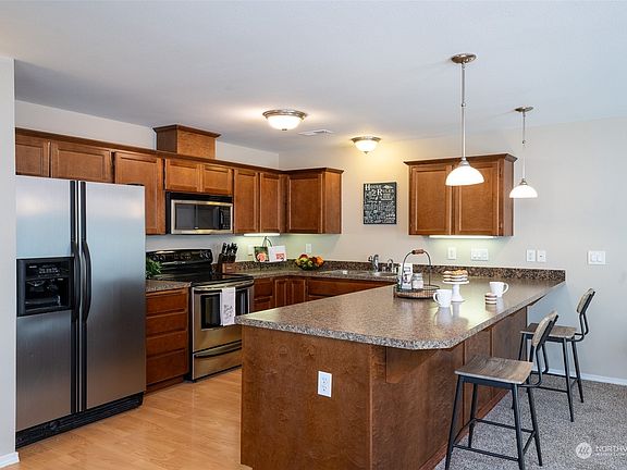 3rd image of 16006 123rd Avenue Ct E