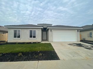 1051 Adell St, Madera, CA 93638