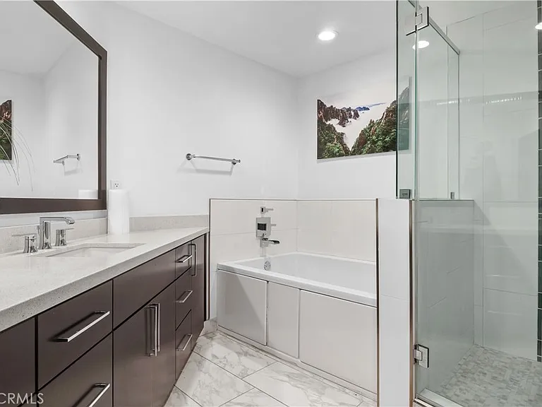 1310 E Ocean Blvd — Photo 15