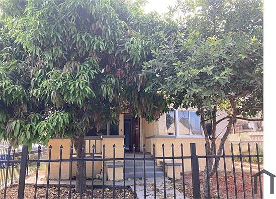 1st image of 3571 S Gramercy Pl