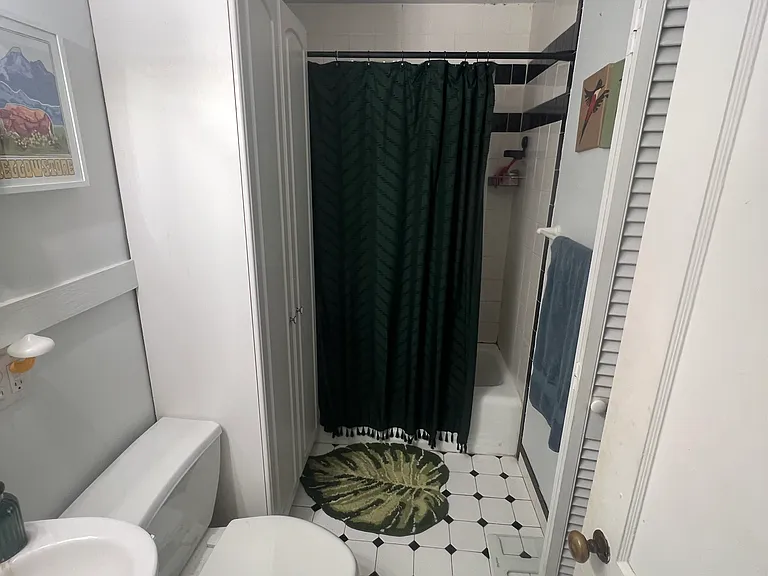 127 12th Ave N #1 — Photo 11