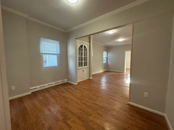 (undisclosed Address), Woodhaven, NY 11421