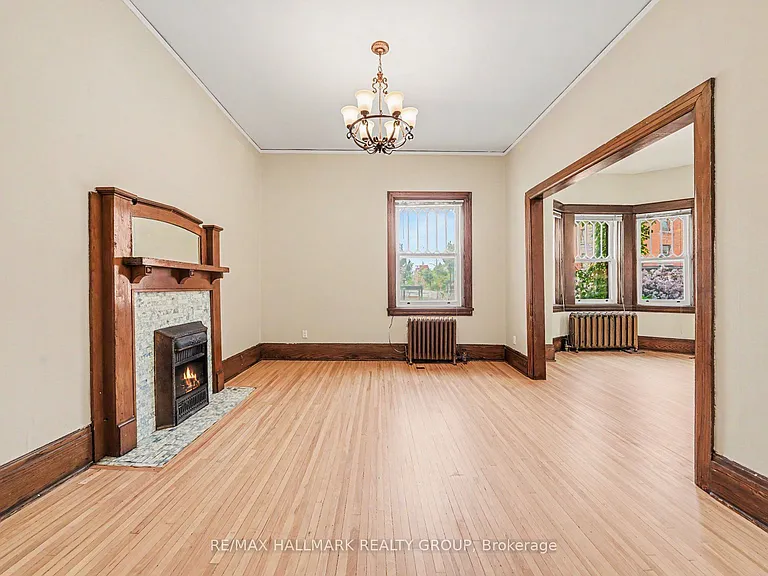 413 Elgin St #1 — Photo 7