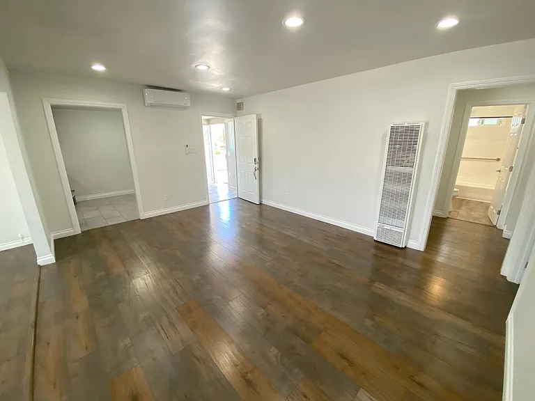 15522 Claretta Ave — Photo 9