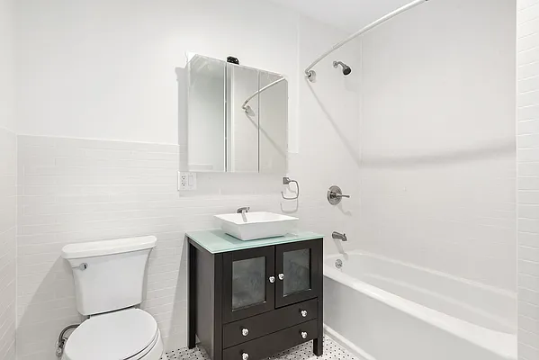 Rented by Compass | media 28