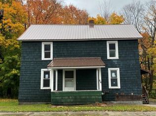 31 Lamberson St, Dolgeville, NY 13329