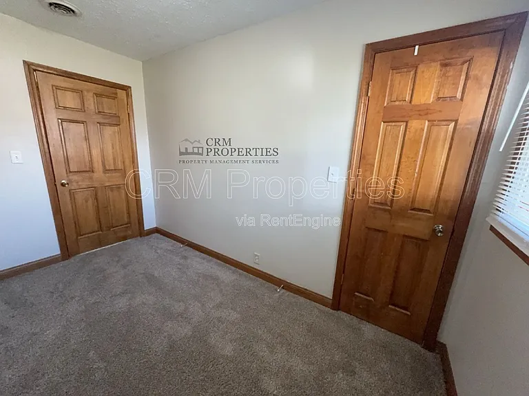 1504 N Philips St — Photo 10