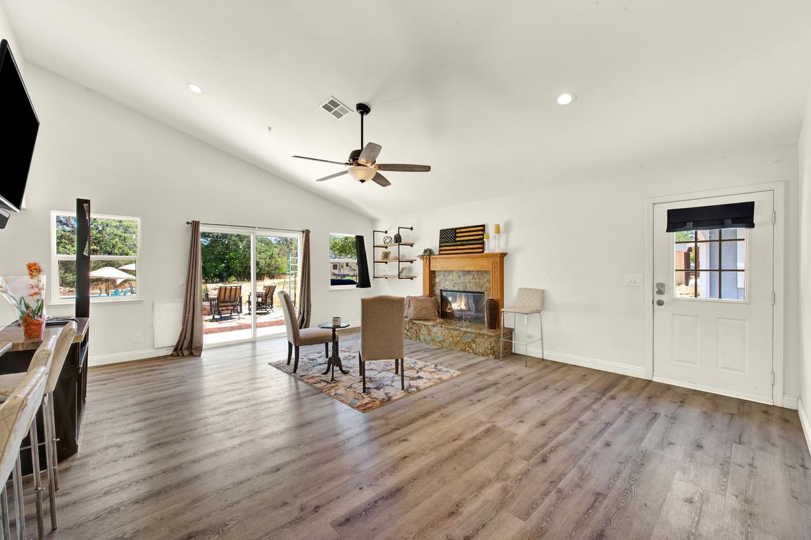 next background image