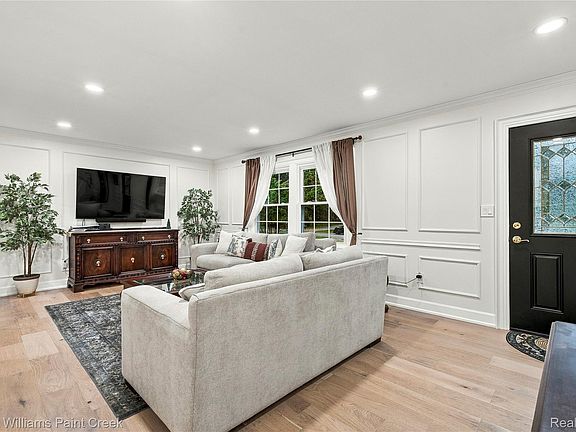 5th image of 3308 Spring Meadow Dr