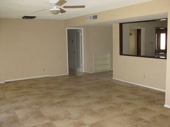 2nd image of 1518 E La Jolla Dr
