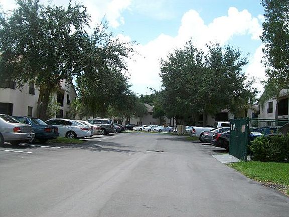 4th image of 2617 Carambola Cir N #1703