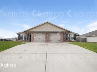 3893 Thomas St #A, Siloam Springs, AR 72761