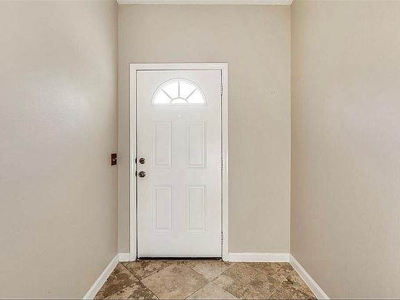 2nd image of 2910 Grants Lake Blvd