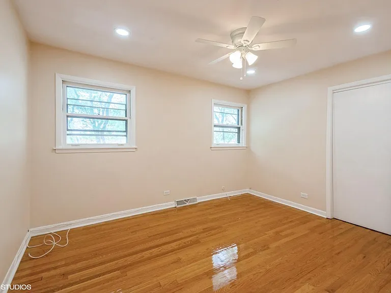 2623 W Arthur Ave #2 — Photo 6