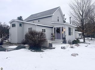 5205 Vinton Rd, Williamsburg, MI 49690