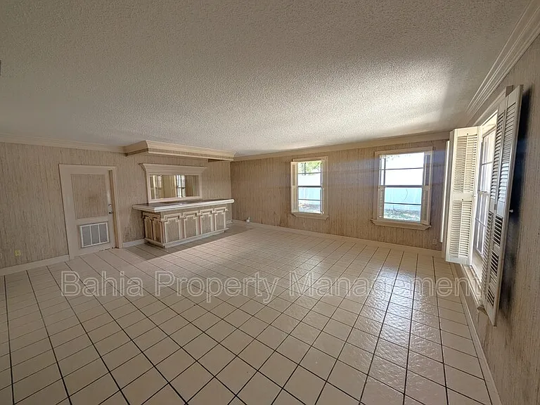 808 N Macdill Ave — Photo 8