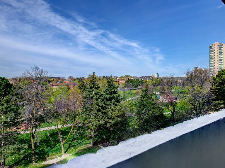 121 Agnes St — Photo 10