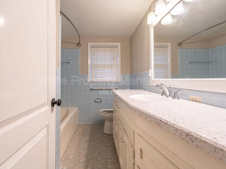 12013 Idlewild Rd — Photo 18