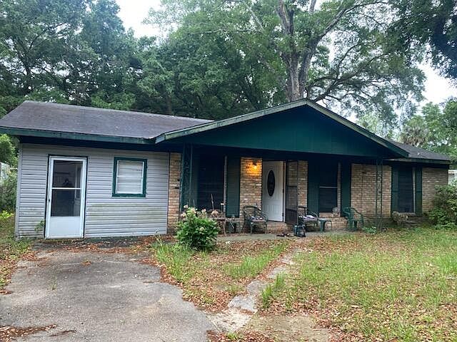 1st image of 2361 Truman Ave