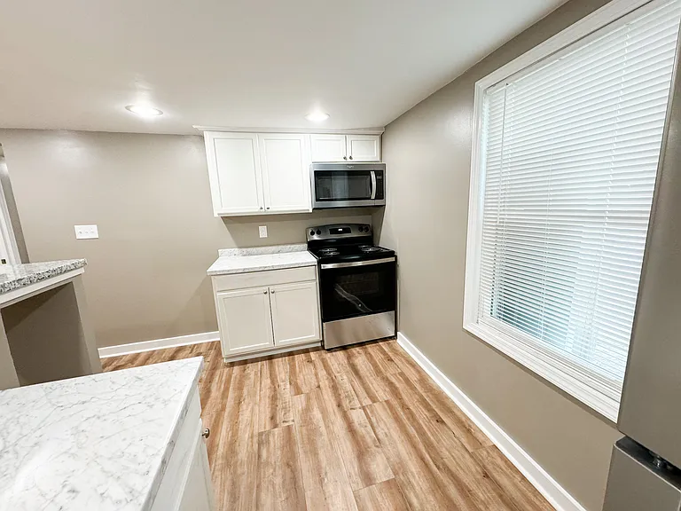 3310 Ottawa Ave #A — Photo 5