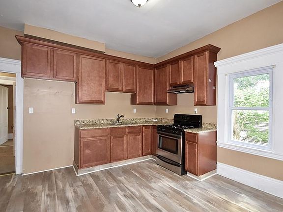5th image of 60 Thomas St