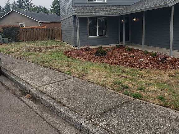 2nd image of 15810 NE 4th Cir
