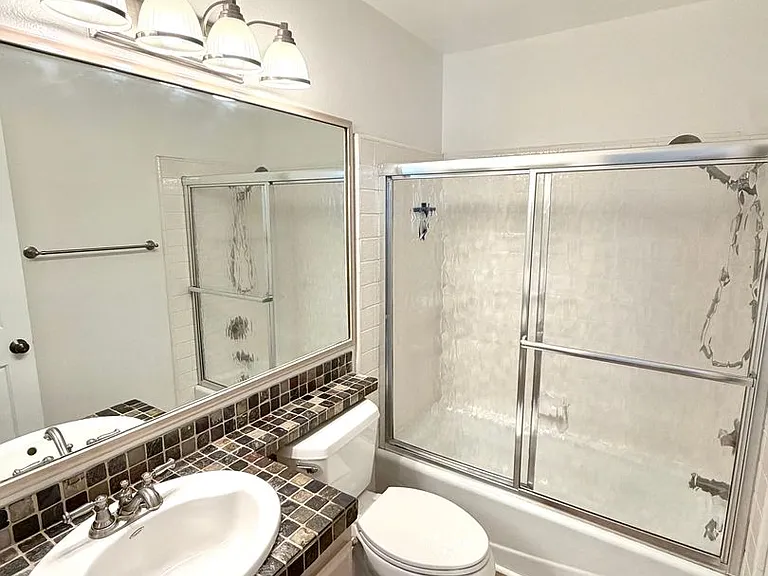 1345 Sunrise Cir N — Photo 14