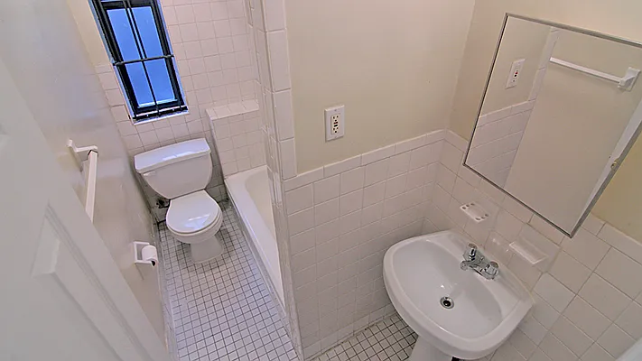 Rented by Tryax Realty Management | media 6