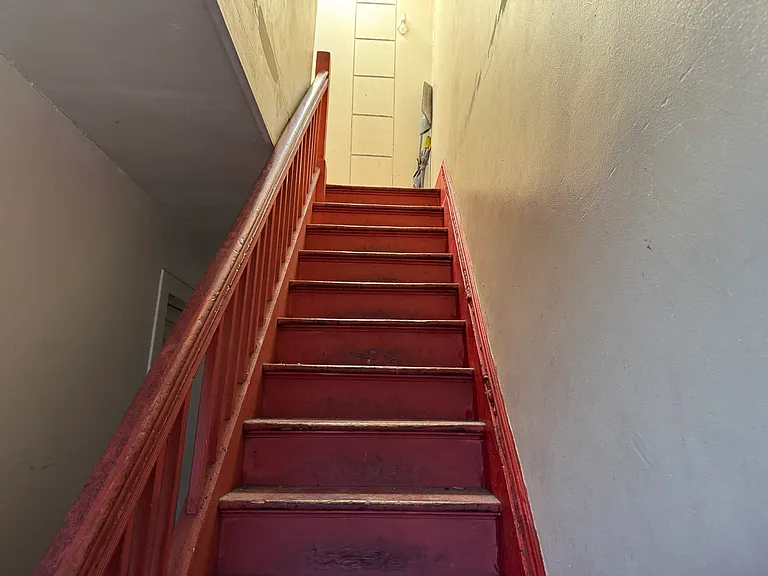 283 Van Duzer St #2 — Photo 2