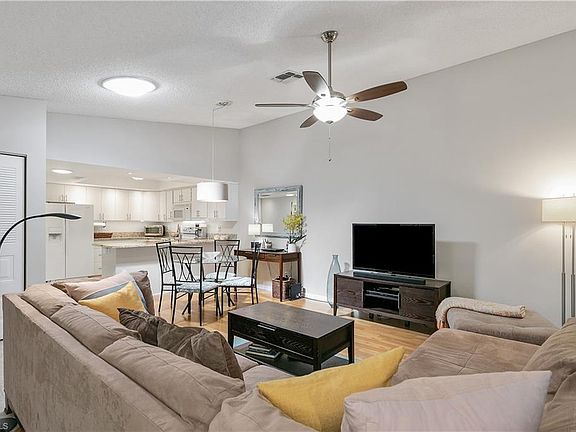 4th image of 15534 Crystal Lake Dr