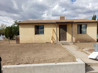 1158 Parker Rd, Las Cruces, NM 88005