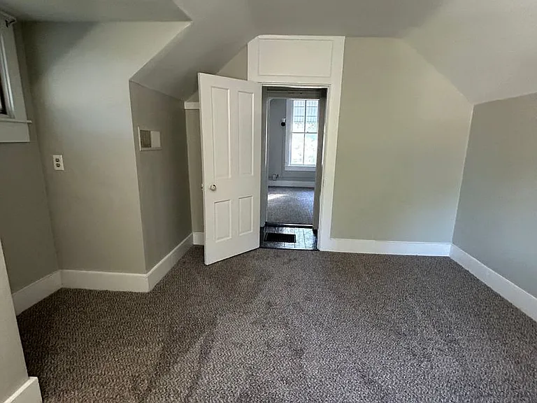 1822 Main St — Photo 12