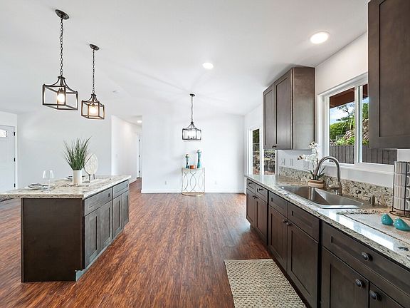 5th image of 16-2146 Menehune Way #1