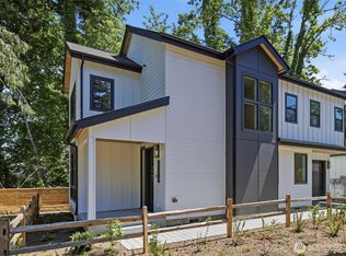 Isla, Kirkland, WA 98033