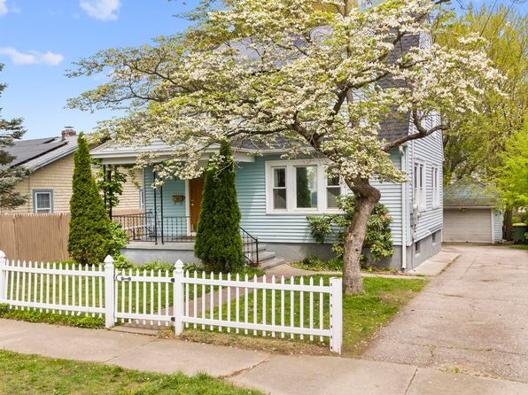 57 Lockhart Ave, Waterbury, CT 06705